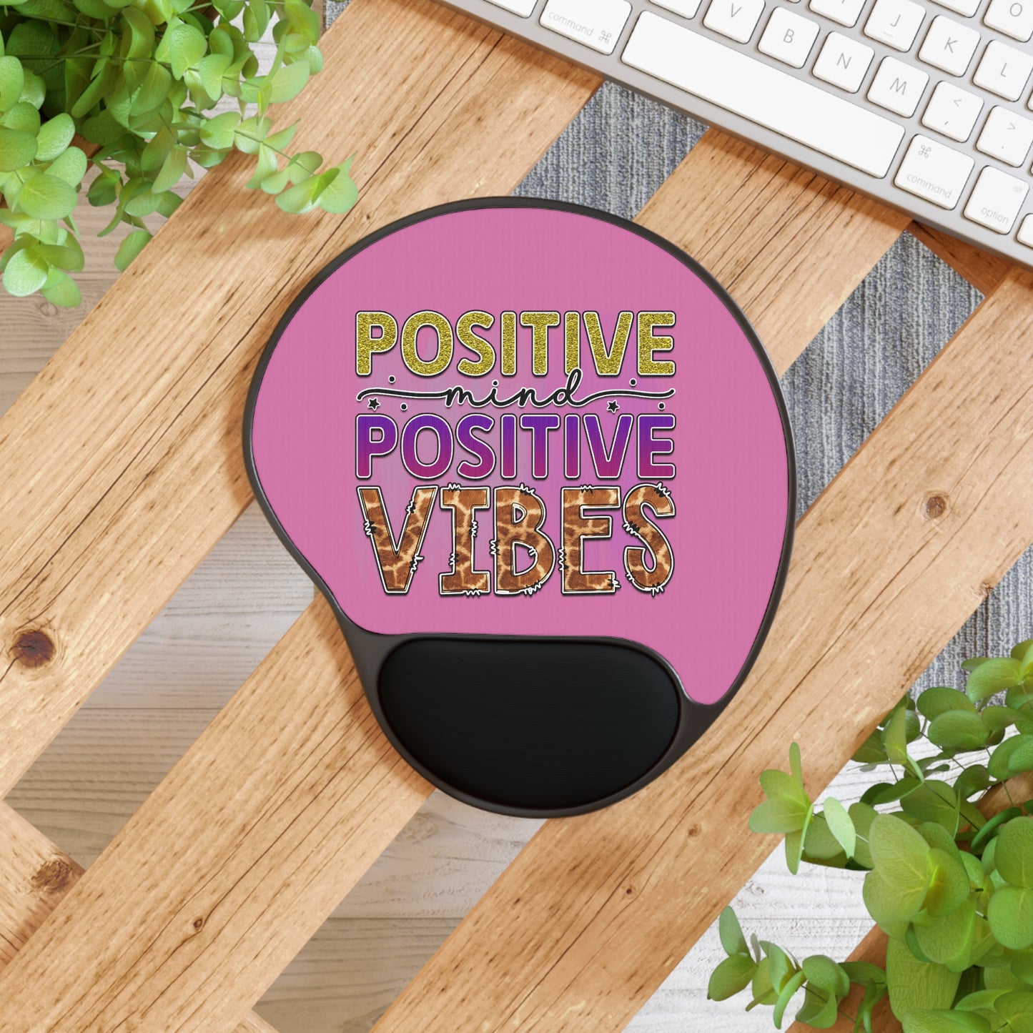 Positive Mouse Pad With Wrist Rest