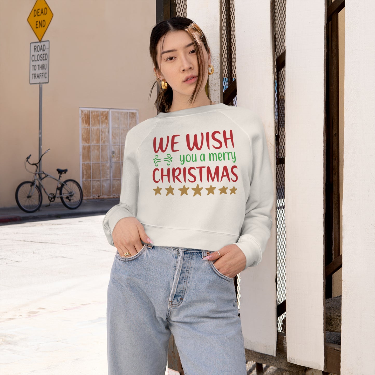 Wish You Merry Women's Cropped Fleece Pullover